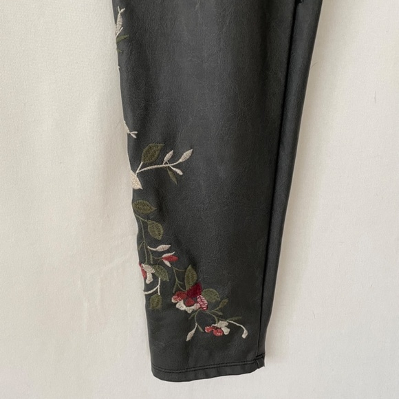 LYSSE Size Medium Faux Leather Leggings Dark Gray Emboirdery at Ankle - Picture 3 of 9